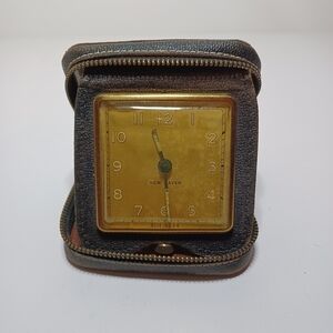 Vintage New Haven Travel Wind Up Alarm Clock Original Leather Case Made In Usa s